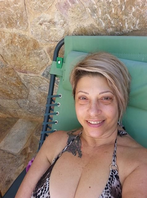 Τζούλι Μασίνο: Ακομπλεξάριστη ποζάρει χωρίς μακιγιάζ στα 61 της [εικόνα] | iefimerida.gr 0