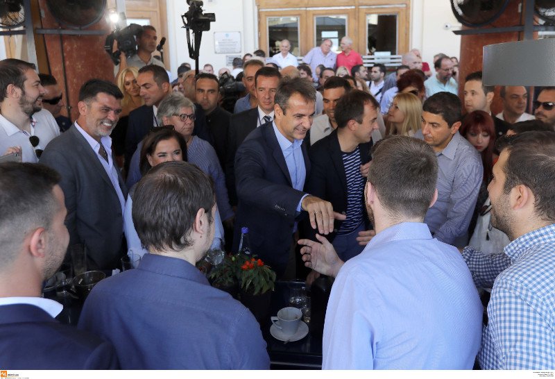 Οι βόλτες του Κυριάκου Μητσοτάκη στο κέντρο της Θεσσαλονίκης [εικόνες] | iefimerida.gr 0