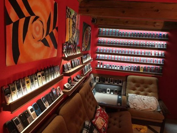 Μουσείο Vintage κινητών με πάνω από 3.500 «αρχαίες» συσκευές [εικόνες & βίντεο]  | iefimerida.gr 3