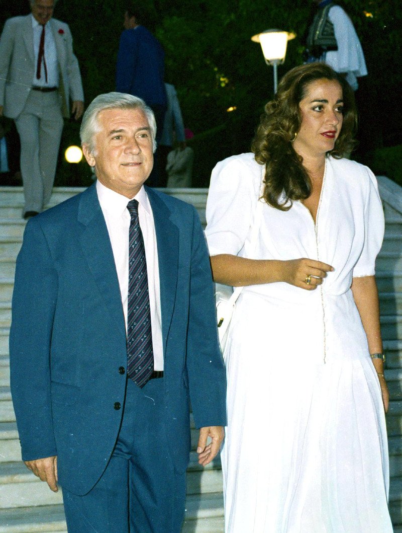 Σαν σήμερα πριν από 28 χρόνια: Ο Παύλος Μπακογιάννης δολοφονείται στην είσοδο του γραφείου του από τη 17Ν [εικόνες] | iefimerida.gr 3