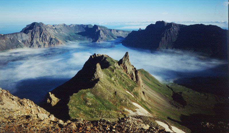 Οι ερευνητές ανησυχούν: Η βόμβα του Κιμ μάλλον ξύπνησε ένα υπερηφαίστειο στη μεθόριο με την Κίνα [εικόνες & βίντεο] | iefimerida.gr 3