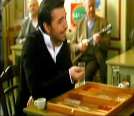 Το Twitter γελάει με το Survival του «Ε»: Mου θυμίζει κάτι Abibas παπούτσια που μου είχε πάρει η μάνα μου σε παζάρι | iefimerida.gr 2