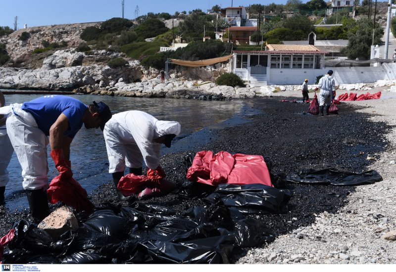 Πρόεδρος εταιρείας Τοξικολογίας: Σε 2 χρόνια θα καθαρίσει ο Σαρωνικός από το μαζούτ | iefimerida.gr 2