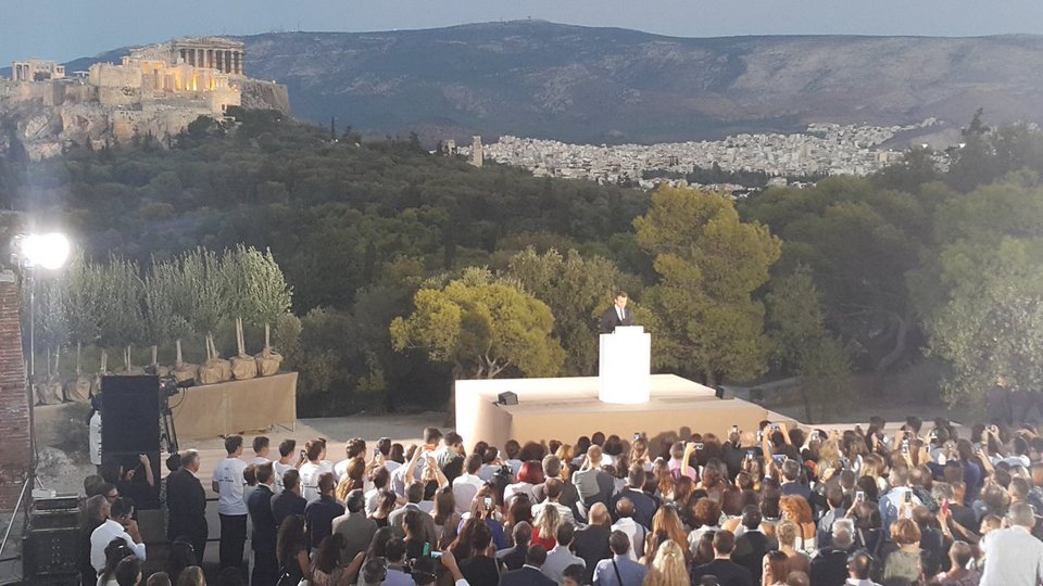 Μαγεύτηκαν τα γαλλικά ΜΜΕ από την Πνύκα: Η Ακρόπολη, οι ελιές, το λίκνο της δημοκρατίας... | iefimerida.gr 1