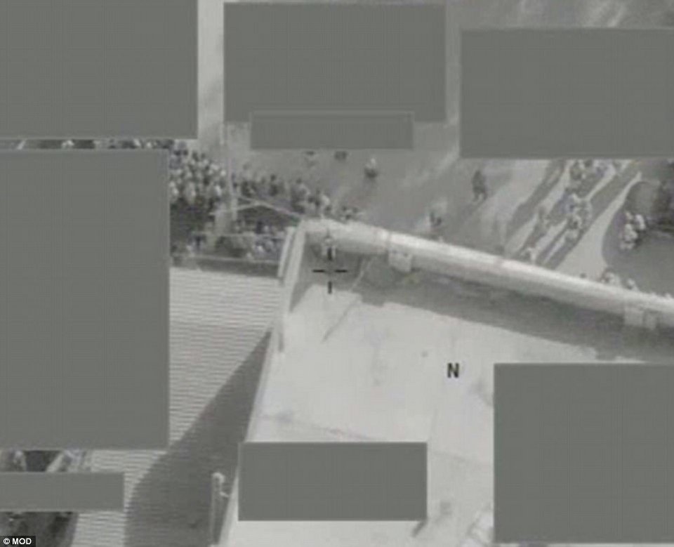 Drone σταμάτησε δημόσια εκτέλεση του ISIS στη Συρία [εικόνες & βίντεο]  | iefimerida.gr 0