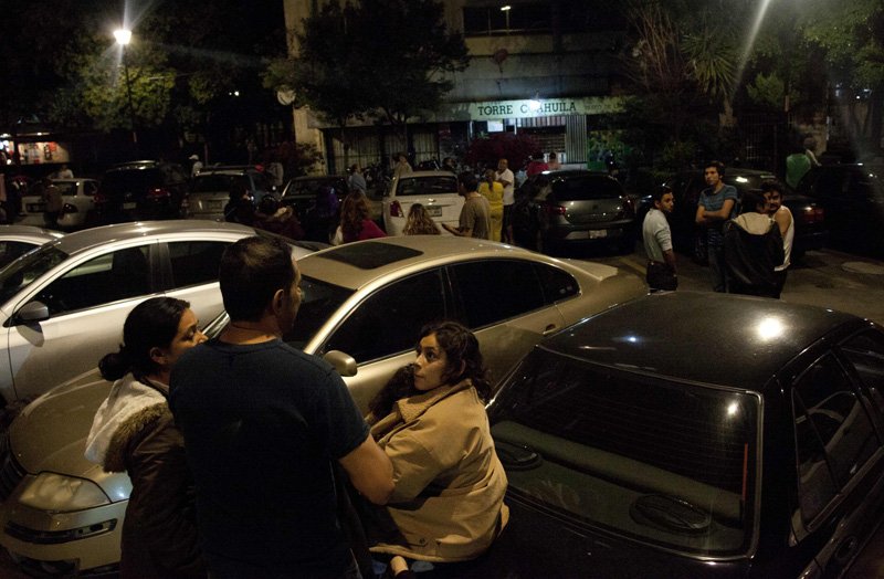 8,1 Ρίχτερ χτύπησαν το Μεξικό: Νεκροί, καταστροφές και μικρό τσουνάμι [εικόνες & βίντεο] | iefimerida.gr 3