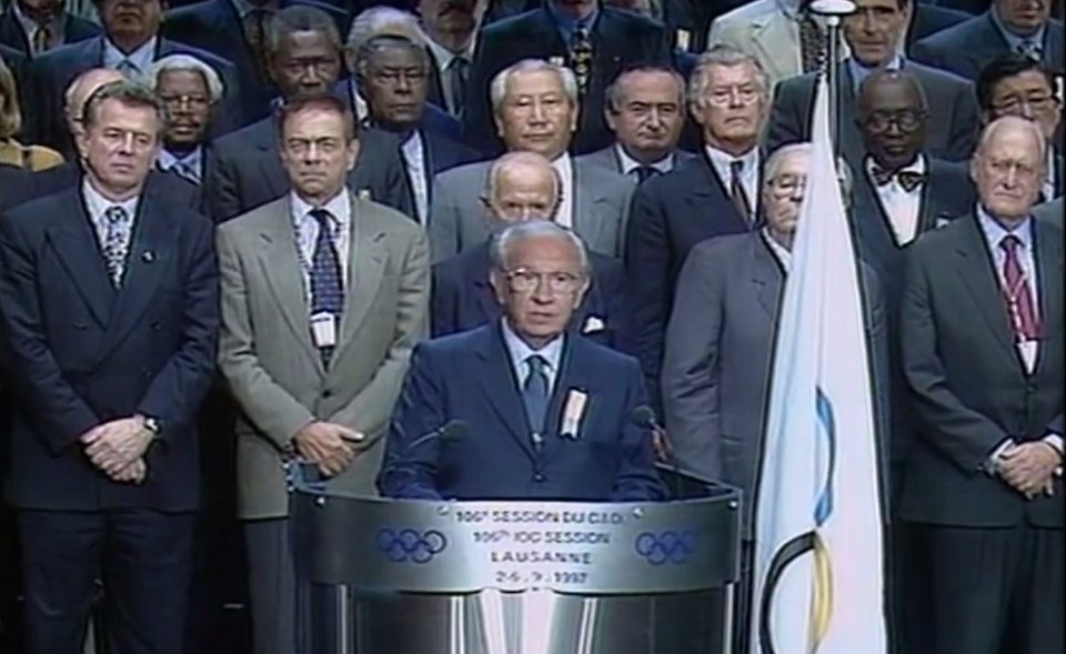 Πριν από 20 χρόνια πήραμε τους Ολυμπιακούς Αγώνες του 2004 [εικόνες & βίντεο] | iefimerida.gr 1