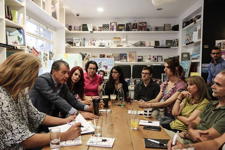 Συνάντηση του Σταύρου Θεοδωράκη με μέλη της ΛΟΑΤΚΙ κοινότητας- «Ειμαστε μαζί σας» [εικόνες] | iefimerida.gr 0