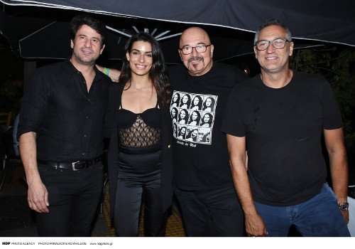 Eμφάνιση έκπληξη της Τόνιας Σωτηροπούλου -Πήγε στο νέο μαγαζί του Αλέξη Γεωργούλη [εικόνες] | iefimerida.gr 4