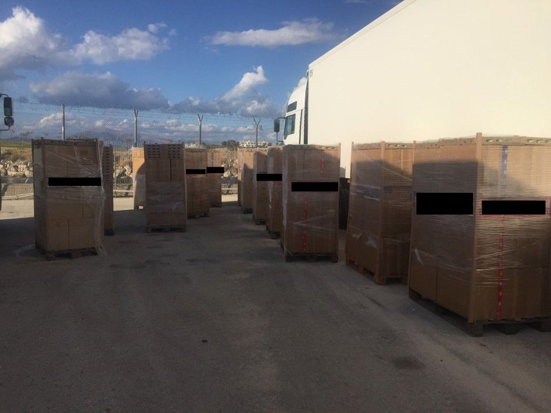 Πάτρα: Κατασχέθηκαν πάνω από 28.000 κούτες με λαθραία τσιγάρα στο λιμάνι [εικόνες] | iefimerida.gr 2