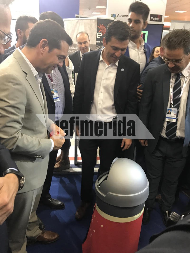 Η βόλτα του Τσίπρα στα περίπτερα της ΔΕΘ  | iefimerida.gr 2