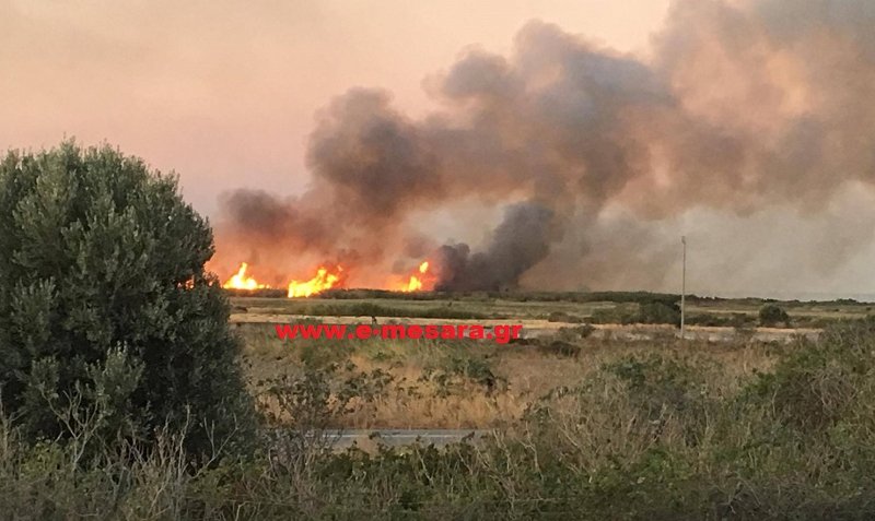 Υπό έλεγχο η πυρκαγιά στο αεροδρόμιο στο Τυμπάκι Ηρακλείου [εικόνες] | iefimerida.gr 1