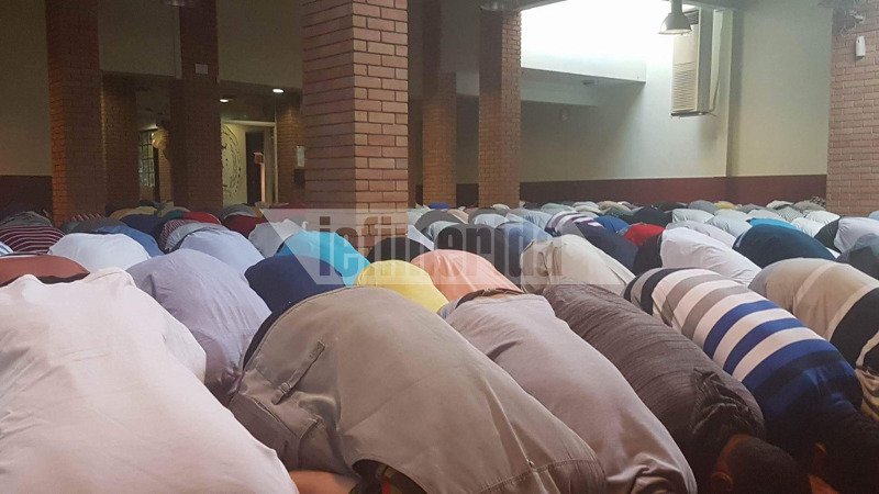 Μουσουλμάνοι στην Αθήνα γιορτάζουν το Κουρμπάν Μπαϊράμ [εικόνες] | iefimerida.gr 0