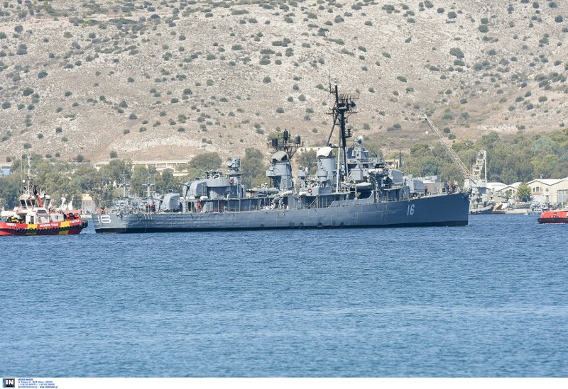 Το «Βέλος» πλέει ξανά -Το αντιτορπιλικό που αψήφησε τη χούντα μεταφέρθηκε στη Σαλαμίνα [εικόνες & βίντεο] | iefimerida.gr 0