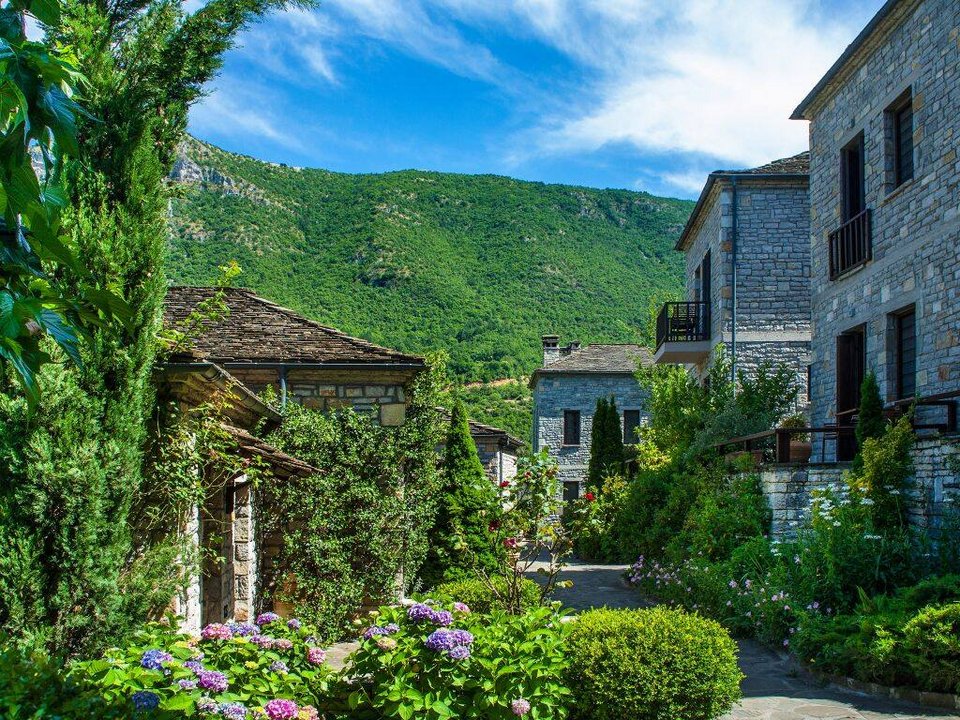 Ενα πέτρινο ξενοδοχείο στα Ζαγοροχώρια υποψήφιο για καλύτερο στον κόσμο [εικόνες] | iefimerida.gr 20