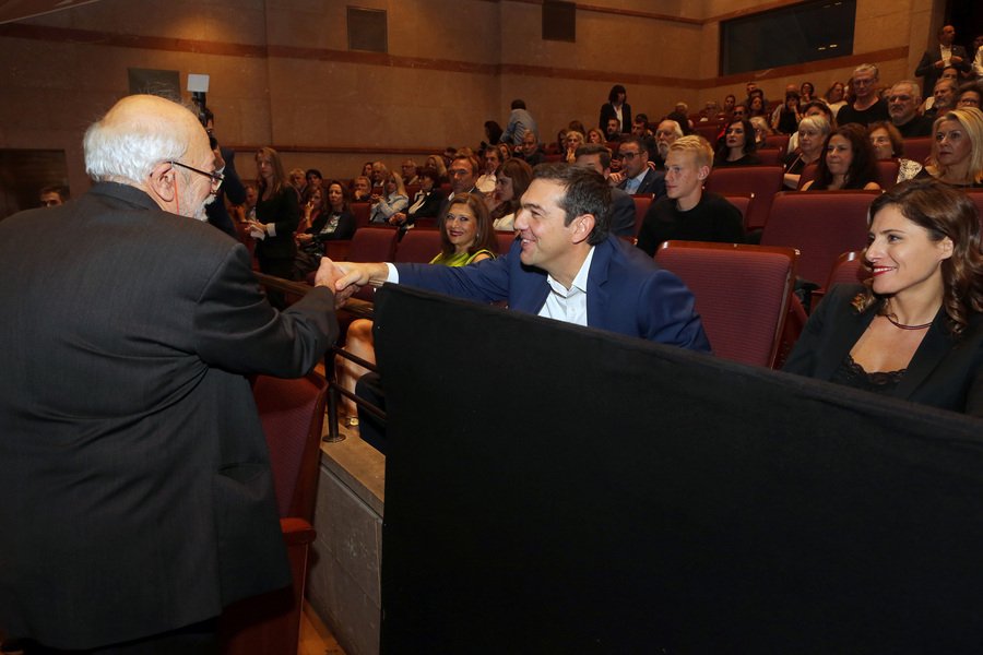 Τσίπρας-Μπαζιάνα πήγαν να δουν τη νέα ταινία του Παντελή Βούλγαρη [εικόνες] | iefimerida.gr 3
