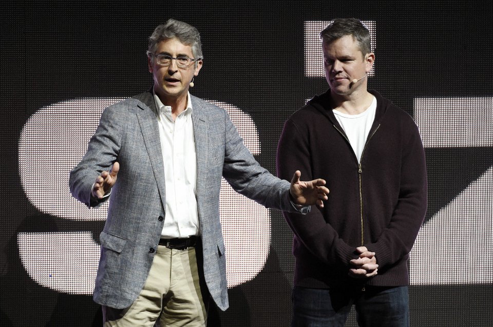 Οι γοητευτικοί Αλεξάντερ Πέιν και Ζαν Μαρκ Μπαρ από το «Απέραντο γαλάζιο» στη Θεσσαλονίκη [εικόνες] | iefimerida.gr 0