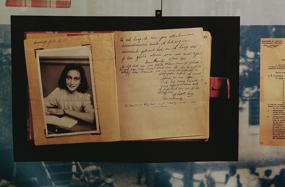 Θα μάθουμε ποτέ ποιος κατέδωσε την Αννα Φρανκ; [εικόνες] | iefimerida.gr 2