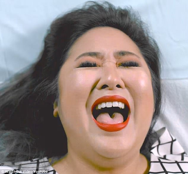 Ο απόλυτος πόνος: Οι εκφράσεις 5 ατόμων που κάνουν αποτρίχωση με κερί στο μπικίνι [βίντεο] | iefimerida.gr 4