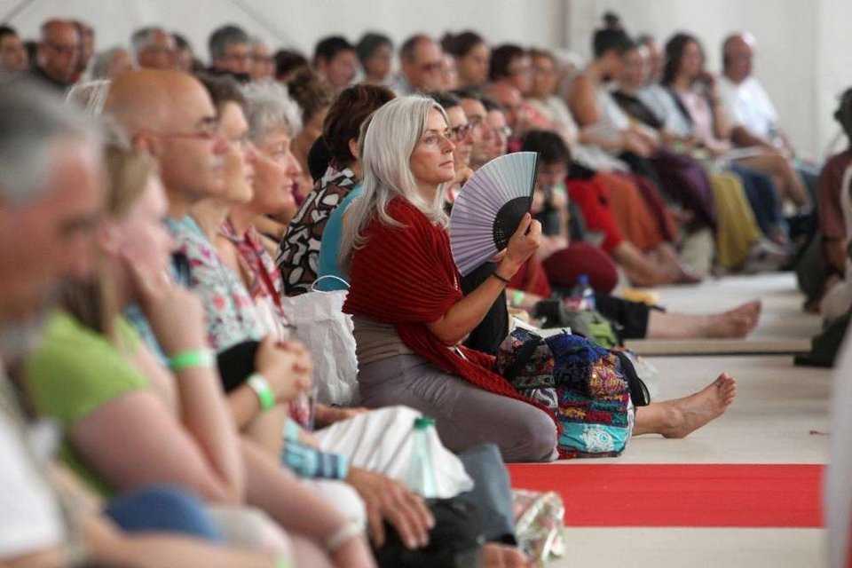 Ολο και περισσότεροι Ευρωπαίοι ασπάζονται τον βουδισμό -Τι ωθεί χιλιάδες άτομα στον διαλογισμό [εικόνες] | iefimerida.gr 6