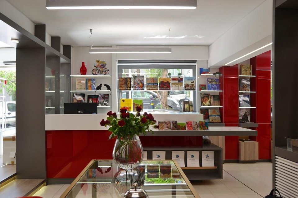 Ενα κόσμημα στο Κολωνάκι: Το βιβλιοπωλείο της Ραχήλ Καπόν [εικόνες] | iefimerida.gr 0