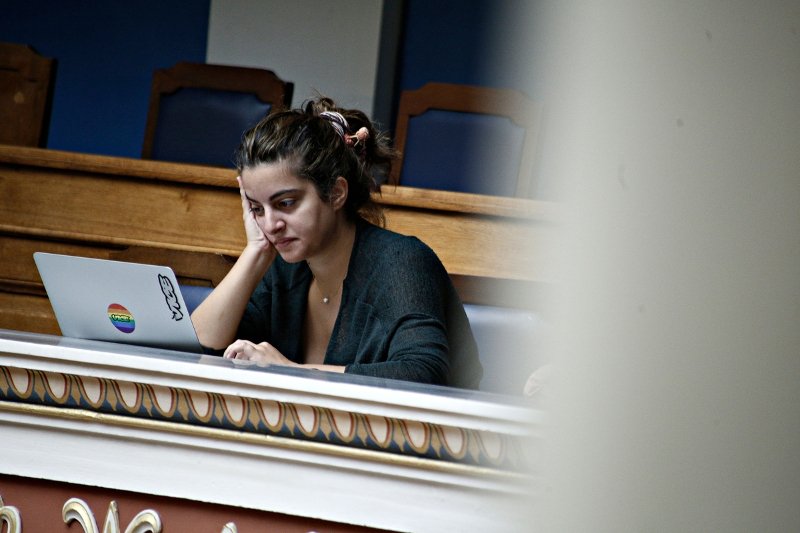 Εκλαψαν από χαρά οι διεμφυλικοί στα θεωρεία της Bουλής όταν ψηφίστηκε η αλλαγή φύλου [εικόνες] | iefimerida.gr 25