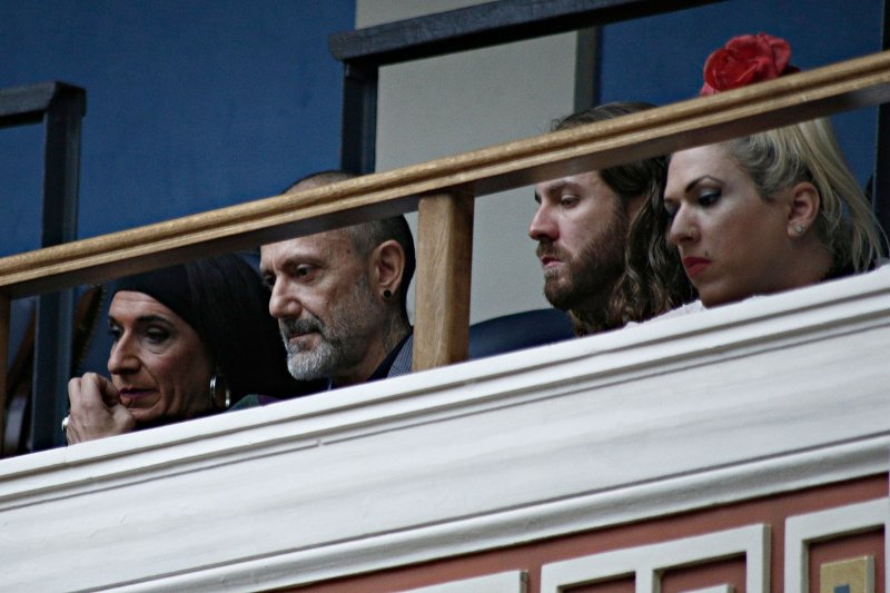 Εκλαψαν από χαρά οι διεμφυλικοί στα θεωρεία της Bουλής όταν ψηφίστηκε η αλλαγή φύλου [εικόνες] | iefimerida.gr 26