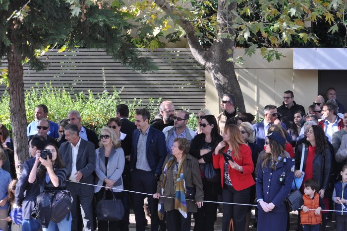 Ο Μητσοτάκης στην παρέλαση του σχολείου της κόρης του [εικόνες] | iefimerida.gr 4