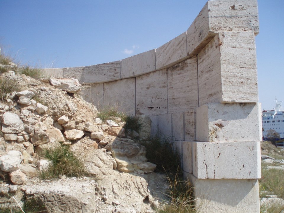 Το οχυρό της Ηετιώνειας Πύλης -Ενας άγνωστος θησαυρός στον Πειραιά [εικόνες] | iefimerida.gr 2