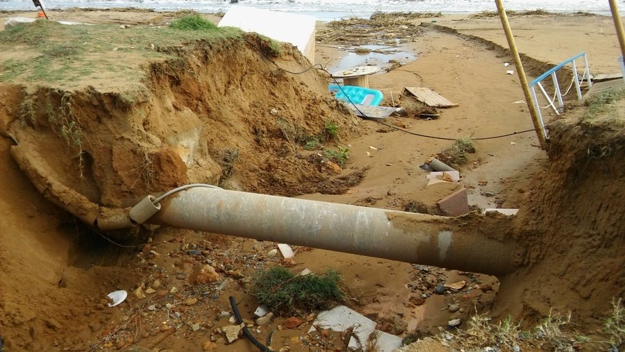 Ο «Δαίδαλος» στα Χανιά κατέστρεψε δρόμους, σπίτια, παραλίες [εικόνες] | iefimerida.gr 13