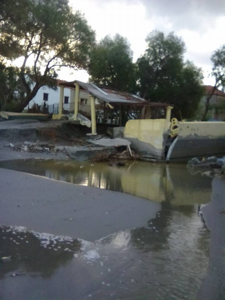 Ο «Δαίδαλος» στα Χανιά κατέστρεψε δρόμους, σπίτια, παραλίες [εικόνες] | iefimerida.gr 15