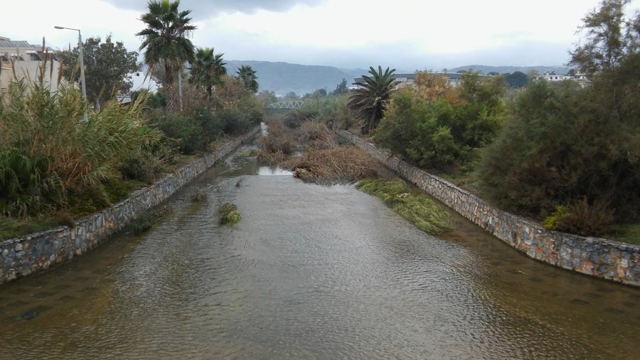 Ο «Δαίδαλος» στα Χανιά κατέστρεψε δρόμους, σπίτια, παραλίες [εικόνες] | iefimerida.gr 0