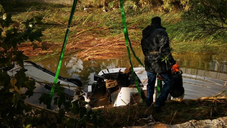 Ο «Δαίδαλος» στα Χανιά κατέστρεψε δρόμους, σπίτια, παραλίες [εικόνες] | iefimerida.gr 5