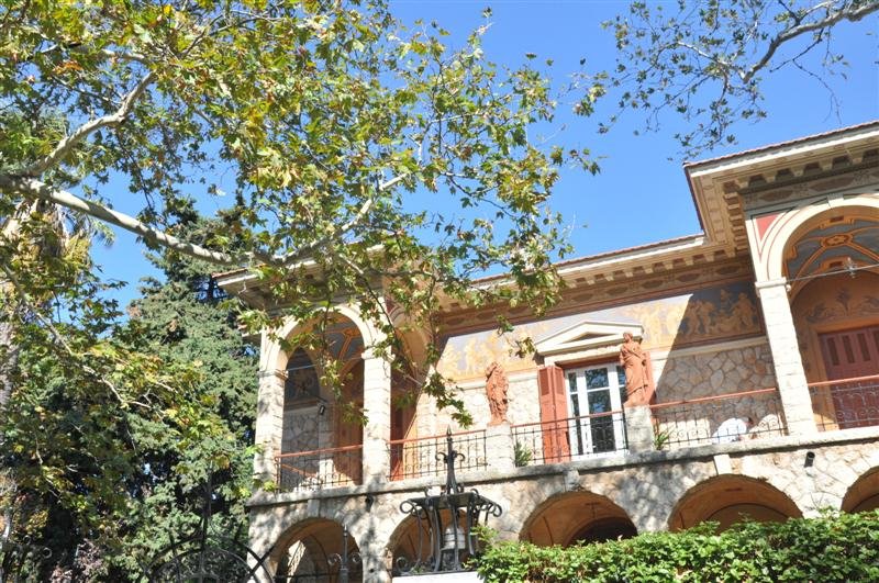 Τα αρχοντικά της Κηφισιάς άνοιξαν τις πόρτες τους στο κοινό -Περίπατος βγαλμένος από άλλη εποχή [εικόνες]  | iefimerida.gr 4