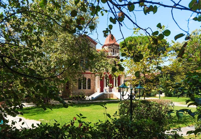 Τα αρχοντικά της Κηφισιάς άνοιξαν τις πόρτες τους στο κοινό -Περίπατος βγαλμένος από άλλη εποχή [εικόνες]  | iefimerida.gr 1