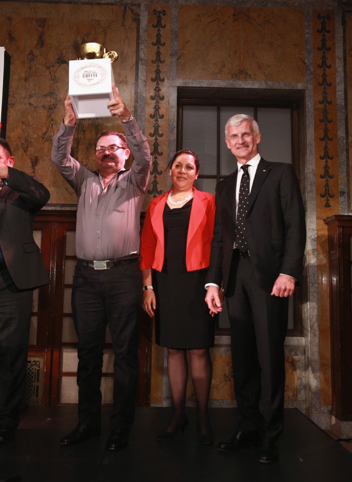 2η απονομή Διεθνούς Βραβείου Καφέ Ernesto Illy: Ο καφές Arabica στην Ονδούρα [εικόνες] | iefimerida.gr 16