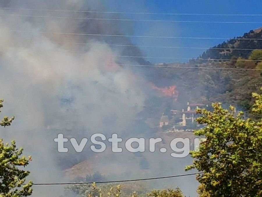 Υπό έλεγχο η μεγάλη φωτιά στο Καρπενήσι -Δύσκολη νύχτα υπό τον φόβο αναζωπύρωσης [εικόνες & βίντεο] | iefimerida.gr 4