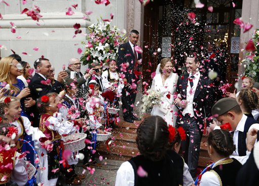 Πριγκιπικός γάμος στη Σερβία: Ο «γαλαζοαίματος» και η γραφίστρια [εικόνες] | iefimerida.gr 4