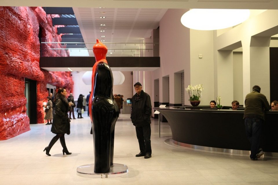 Κωστής Γεωργίου: Ο εικαστικός που γέμισε με γλυπτά Βρυξέλλες, Σαγκάη,  Φάληρο, Βούλα [εικόνες]  | iefimerida.gr 4