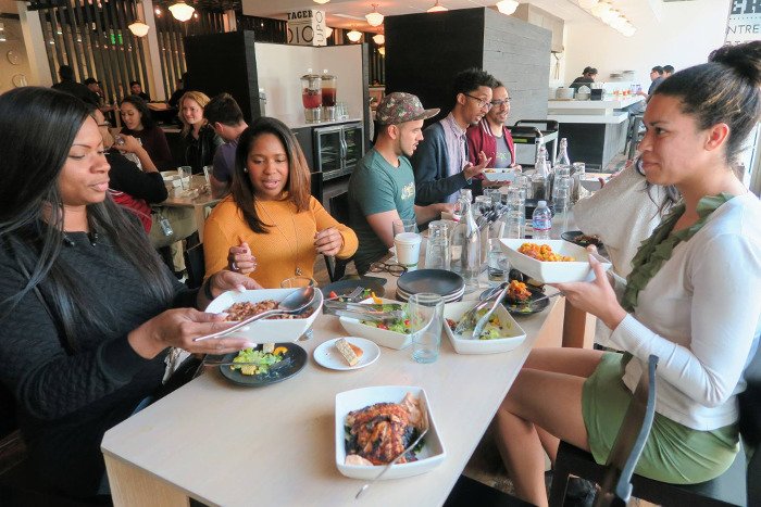 Πώς είναι να δουλεύει κανείς για την Google – Δωρεάν γεύματα, παιχνίδια και απίθανα πάρτι [εικόνες] | iefimerida.gr 3