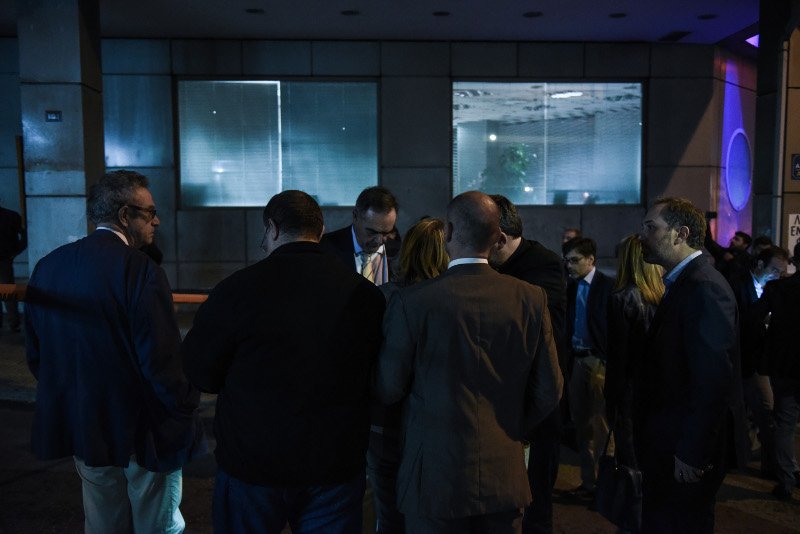 Σοκαρισμένη η οικογένεια Ζαφειρόπουλου: «Δεν θα ξαναμιλήσει στα παιδιά του» [εικόνες] | iefimerida.gr 10