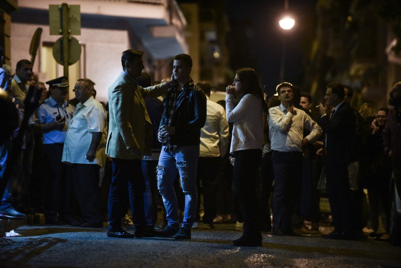 Σοκαρισμένη η οικογένεια Ζαφειρόπουλου: «Δεν θα ξαναμιλήσει στα παιδιά του» [εικόνες] | iefimerida.gr 7