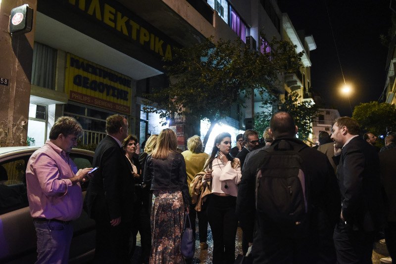 Σοκαρισμένη η οικογένεια Ζαφειρόπουλου: «Δεν θα ξαναμιλήσει στα παιδιά του» [εικόνες] | iefimerida.gr 8