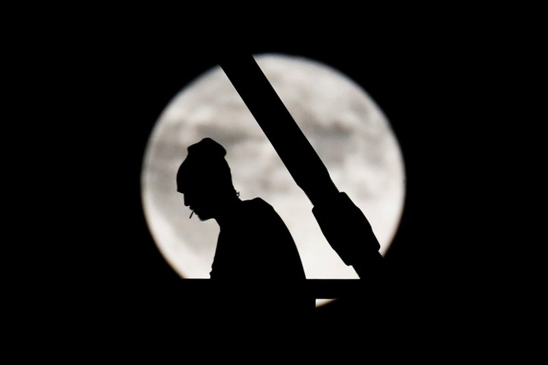 Harvest Μοοn: Γιατί το χθεσινό φεγγάρι θεωρείται το ομορφότερο [εικόνες] | iefimerida.gr 0