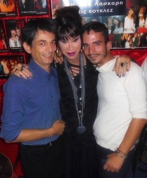 Οι ξέγνοιαστες στιγμές του Καρανίκα σε... drag show [εικόνες] | iefimerida.gr 1