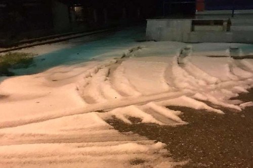 Στα... λευκά το Κατάκολο Ηλείας από το χαλάζι -Το έστρωσε στο λιμάνι [εικόνες] | iefimerida.gr 1