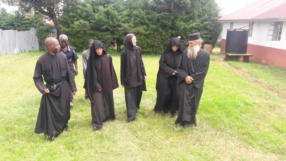 Νέες φωτογραφίες από τη ζωή της αγνώριστης Ναταλίας Λιονάκη, ως μοναχής Φεβρωνίας στην Κένυα [εικόνες] | iefimerida.gr 1