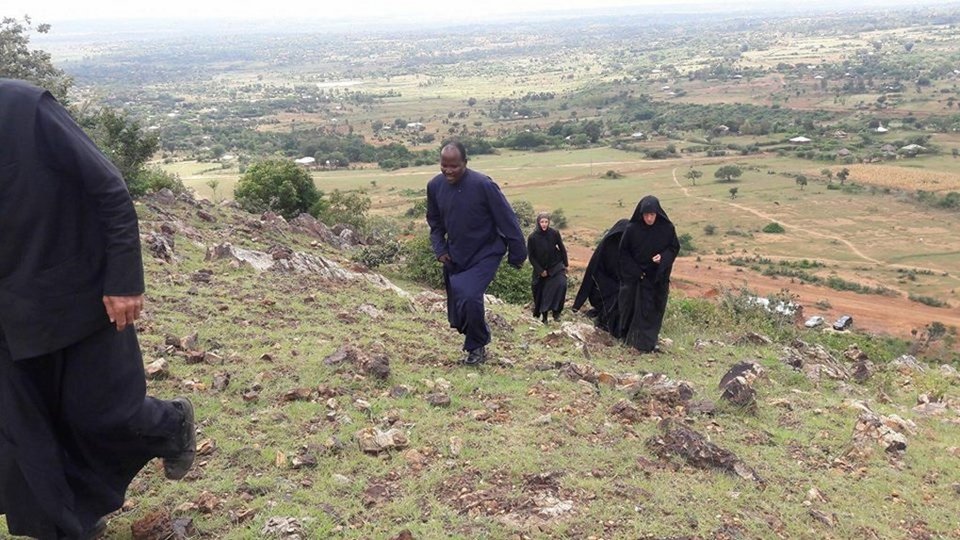 Νέες φωτογραφίες από τη ζωή της αγνώριστης Ναταλίας Λιονάκη, ως μοναχής Φεβρωνίας στην Κένυα [εικόνες] | iefimerida.gr 4
