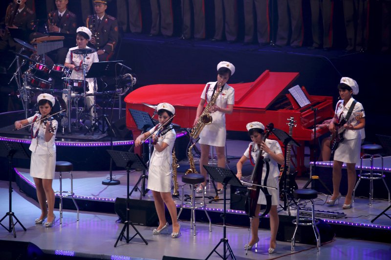 Μια καλλονή στην κυβέρνηση της Β. Κορέας -Είναι η πρώην του Κιμ, ποπ σταρ [εικόνες] | iefimerida.gr 3