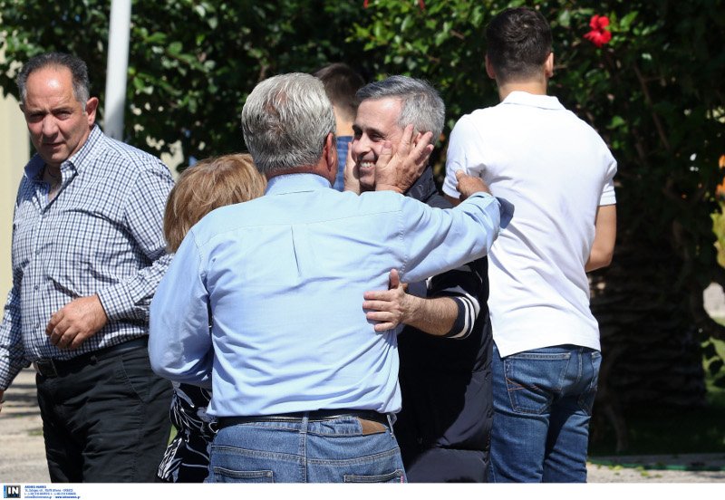 Στο εργοστάσιό του ο Μιχάλης Λεμπιδάκης -Αγνώριστος αλλά χαμογελαστός | iefimerida.gr 9
